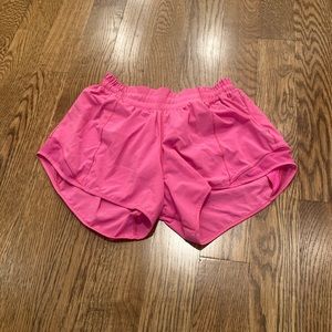 Sonic pink lululemon hottie hots size 6